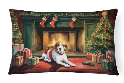 Cozy Christmas Throw Pillow (Design: Beagle 2604)