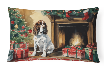 Cozy Christmas Throw Pillow (Design: English Springer Spaniel 2653)