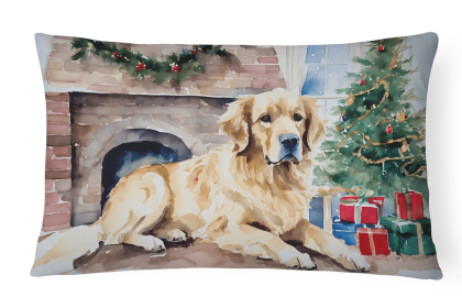 Cozy Christmas Throw Pillow (Design: Golden Retriever 2666)