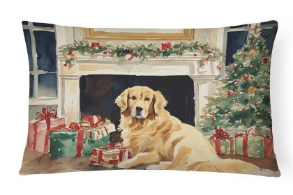 Cozy Christmas Throw Pillow (Design: Golden Retriever 2667)