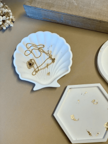 Handmade Jesmonite Tray (Style: Shell)
